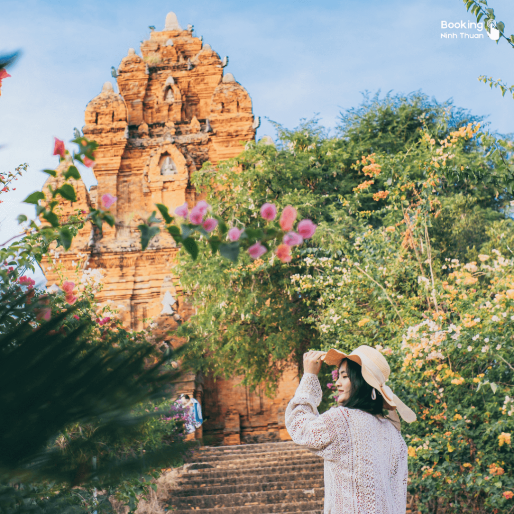 Tháp Chàm Po Klong Garai là điểm đến tham quan nổi tiếng của Ninh Thuận. Ảnh: Husein Thành